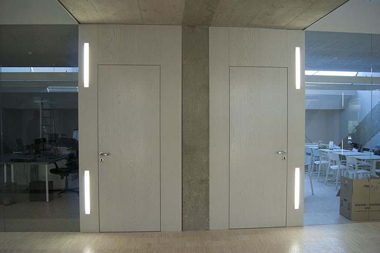 Flächenbündige Türen im modernen Innenausbau